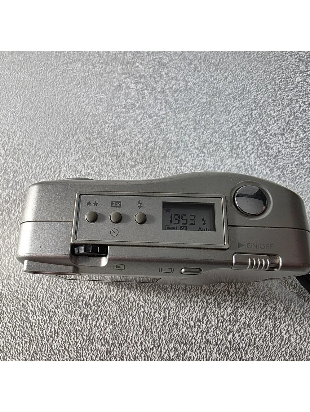 HP Photosmart 318 Silver LCD 2.3MP Digital Zoom Camera W/CF Card - Tested